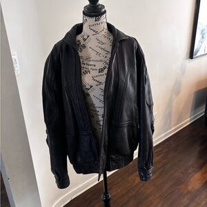 Men's vintage Classic Black Leather Bomber Jacket